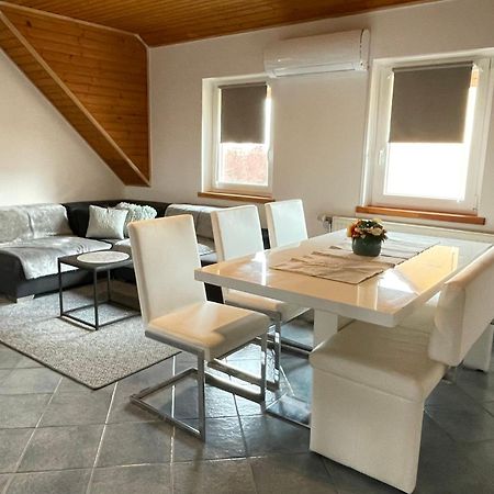 Villa Lili Apartments Balatonkeresztúr Buitenkant foto