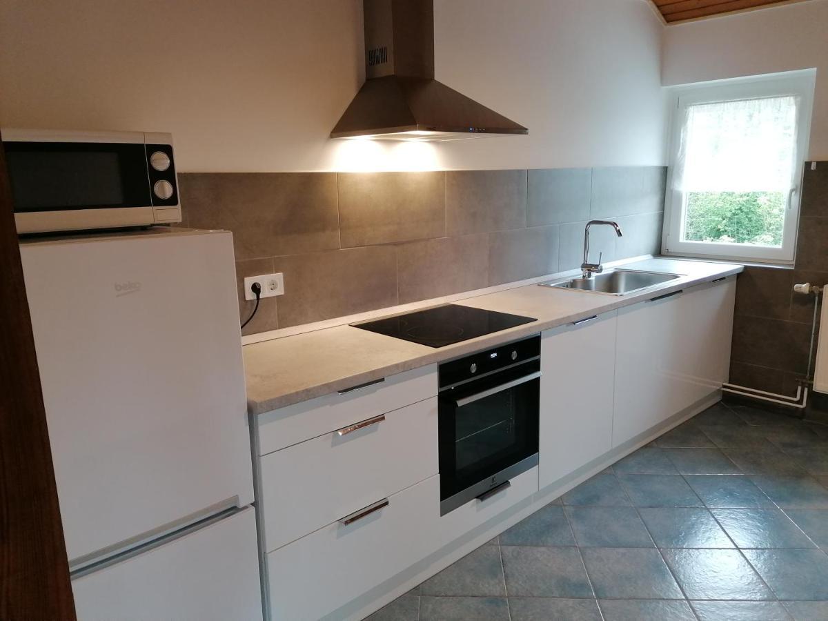 Villa Lili Apartments Balatonkeresztúr Buitenkant foto