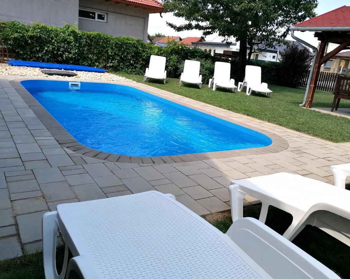 Villa Lili Apartments Balatonkeresztúr Buitenkant foto