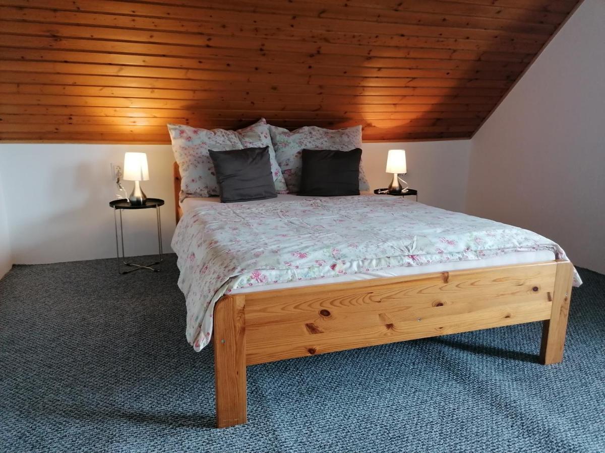 Villa Lili Apartments Balatonkeresztúr Buitenkant foto