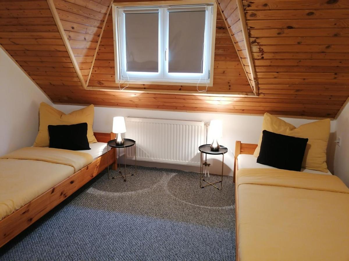 Villa Lili Apartments Balatonkeresztúr Buitenkant foto