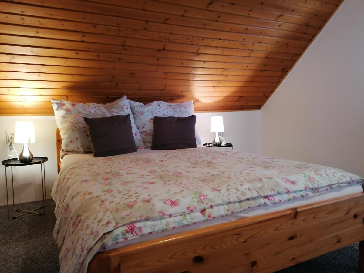 Villa Lili Apartments Balatonkeresztúr Buitenkant foto