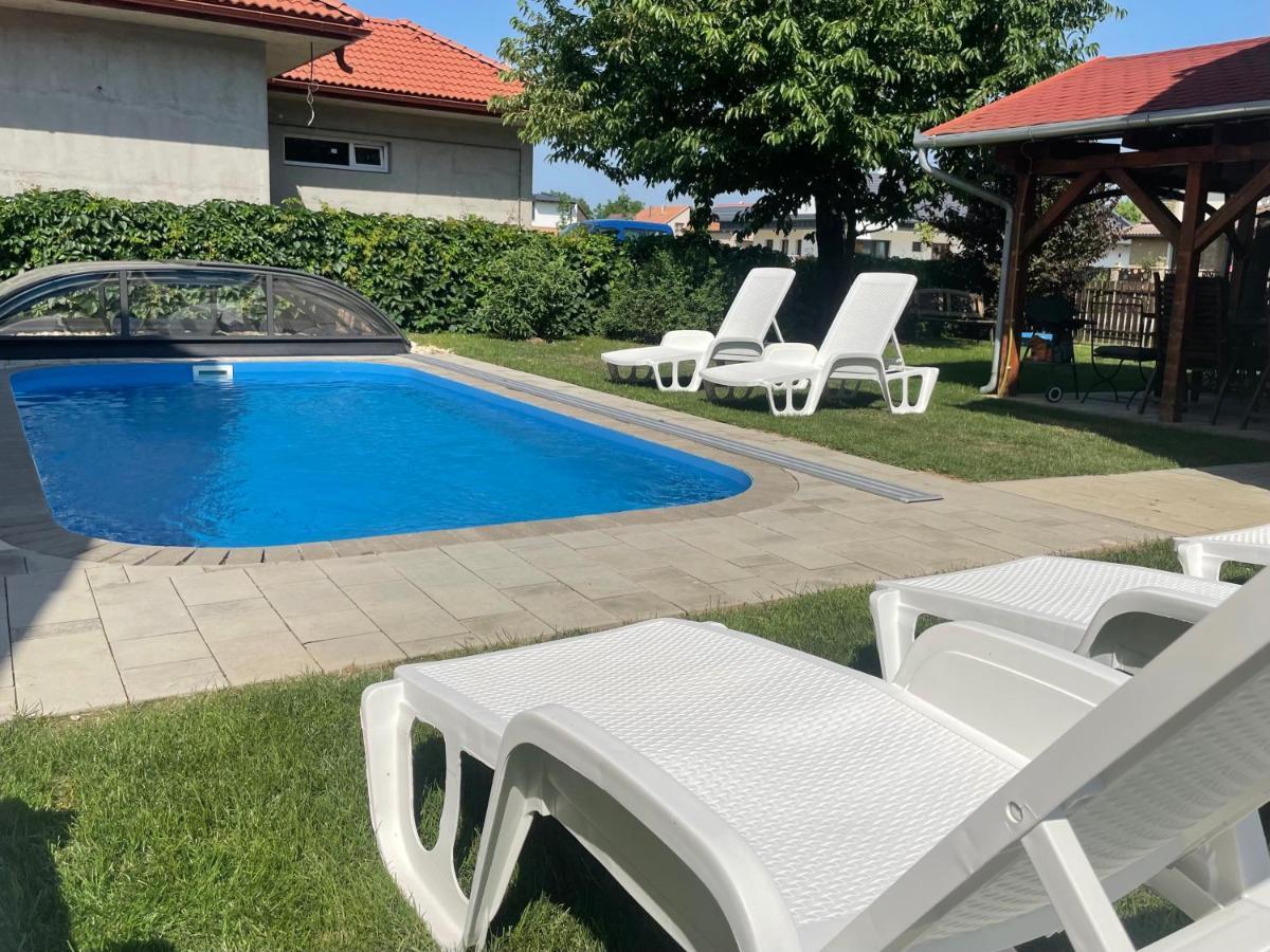 Villa Lili Apartments Balatonkeresztúr Buitenkant foto