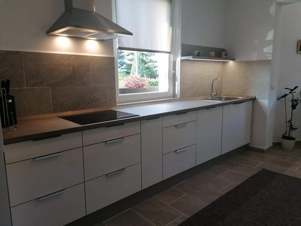 Villa Lili Apartments Balatonkeresztúr Buitenkant foto